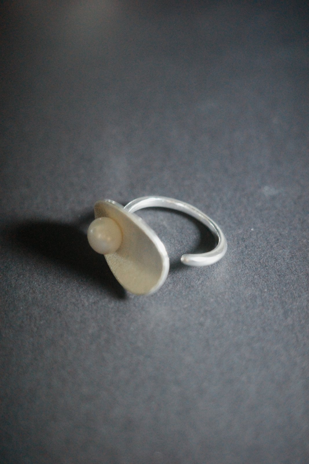 Offset 01 — sculptural oval ring, product view